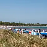 Appartement Grosse Mit Kamin, Garten & 2 Baedern Nahe Ostsee Boltenhagen (Ostseebad)
