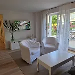 Grosse Mit Kamin, Garten & 2 Baedern Nahe Ostsee *