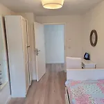 Grosse Mit Kamin, Garten & 2 Baedern Nahe Ostsee Boltenhagen (Ostseebad)