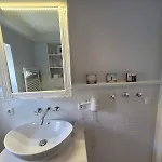 Appartement Grosse Mit Kamin, Garten & 2 Baedern Nahe Ostsee *
