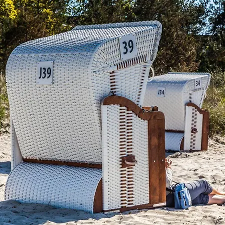 Grosse Mit Kamin, Garten & 2 Baedern Nahe Ostsee
