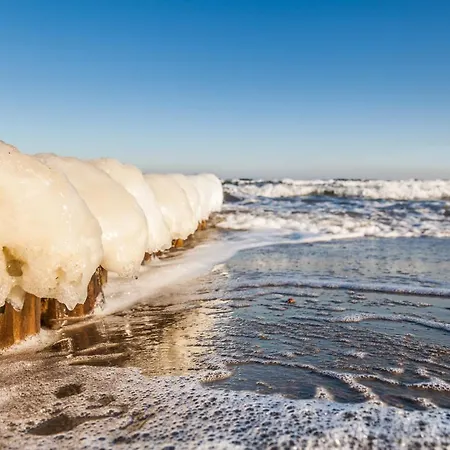 Duene Mit Kamin Und 2 Baedern In Lejlighed