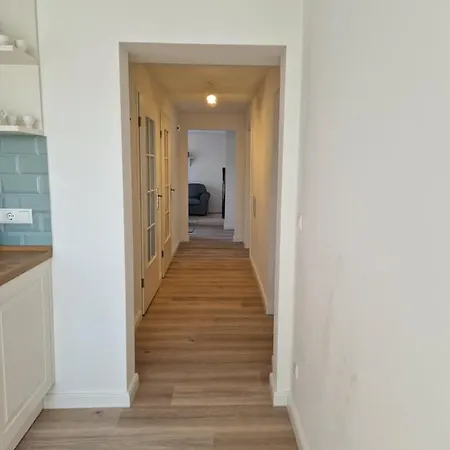 Duene Mit Kamin Und 2 Baedern In