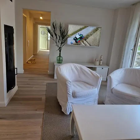 Duene Mit Kamin Und 2 Baedern In