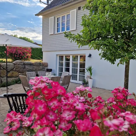 Appartement Grosse Mit Kamin, Garten & 2 Baedern Nahe Ostsee Boltenhagen (Ostseebad)