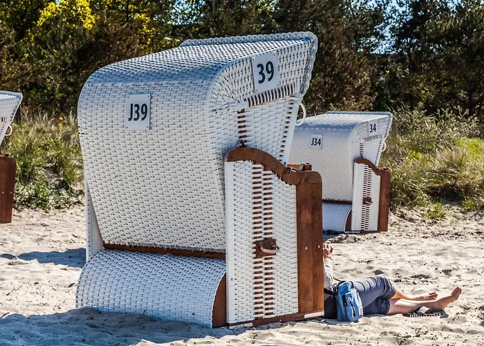 Duene Mit Kamin Und 2 Baedern In