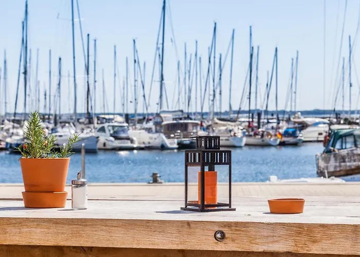 Duene Mit Kamin Und 2 Baedern In