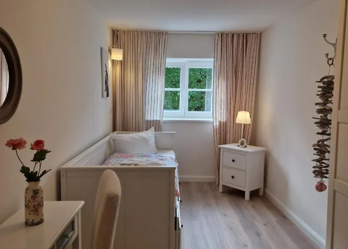 Duene Mit Kamin Und 2 Baedern In