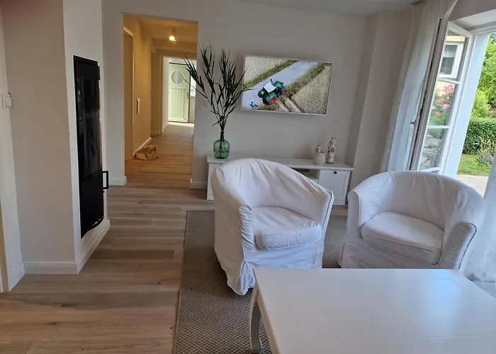 Duene Mit Kamin Und 2 Baedern In